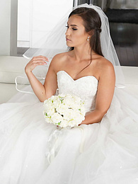 AdsPics presents: Bootylicious bride Kelsi Monroe screws a handsome officiant on her wedding day